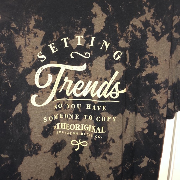 Southern Bliss Setting Trends Tee XXL - Picture 2 of 5